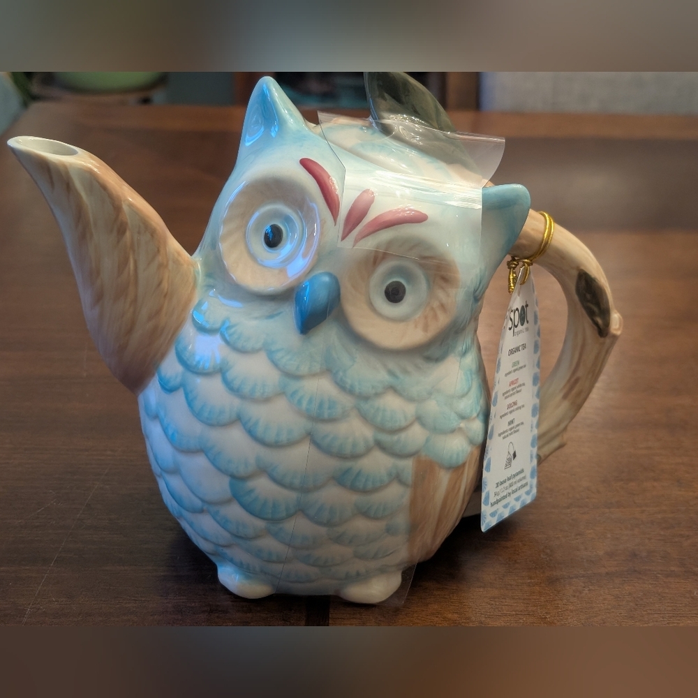 NWT Owl Ceramic Teapot With Tea